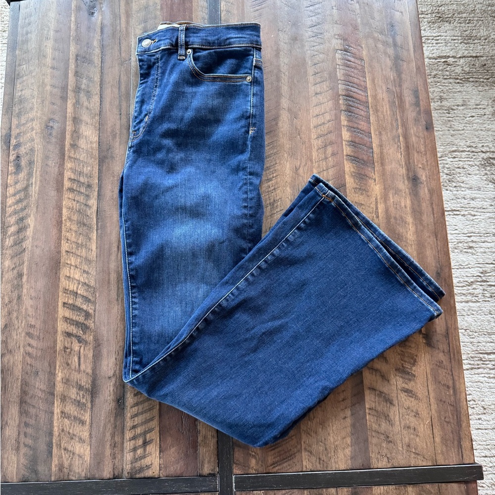 Frame Denim Le Easy Flare Jeans. Size 28. - Picture 8 of 11
